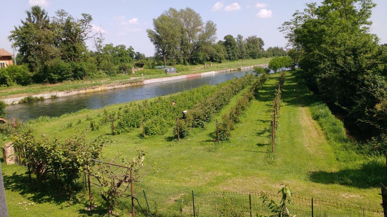 Agriturismo Cascina Poscallone Abbiategrasso Exteriör bild